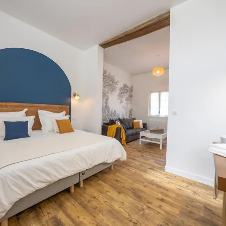 Domaine Beaumont - Vignoble & Vigneronne Bed & Breakfast Distré